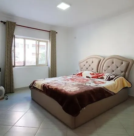 Lovely 2 Bedroom With Parking On Premises! Apartment Berat